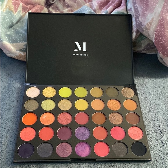 Morphe 35 Pan Eyeshadow Palette - Picture 3 of 3